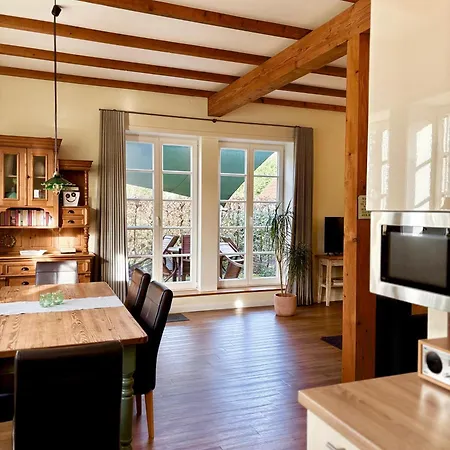 Appartement Gaenhauk 16 *